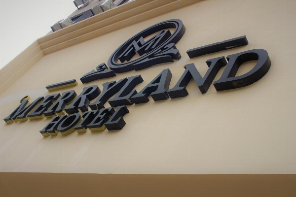 New MerryLand Hotel image 3